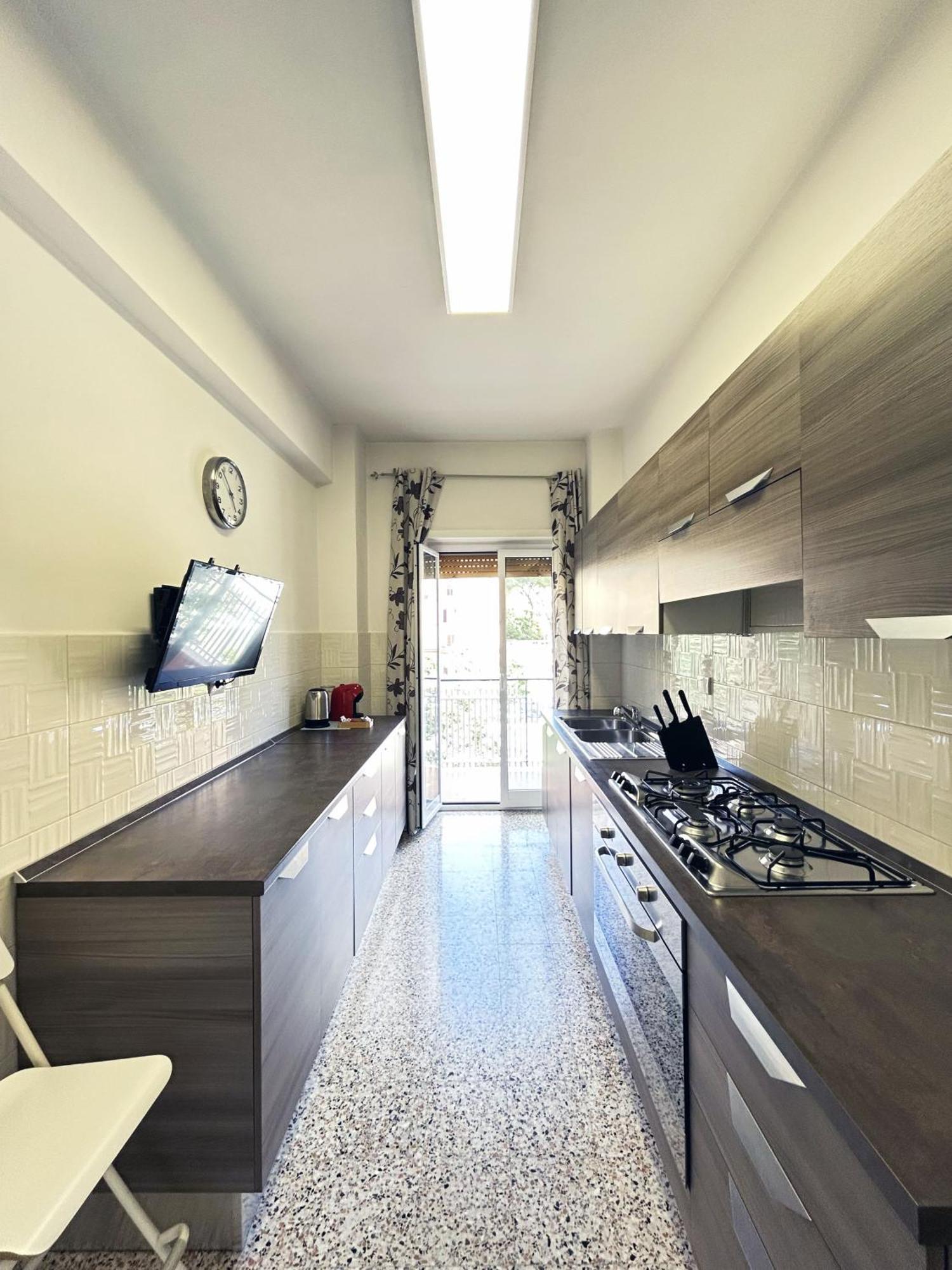 Prella House 50 Mt Da Metro B Jonio Lägenhet Rom