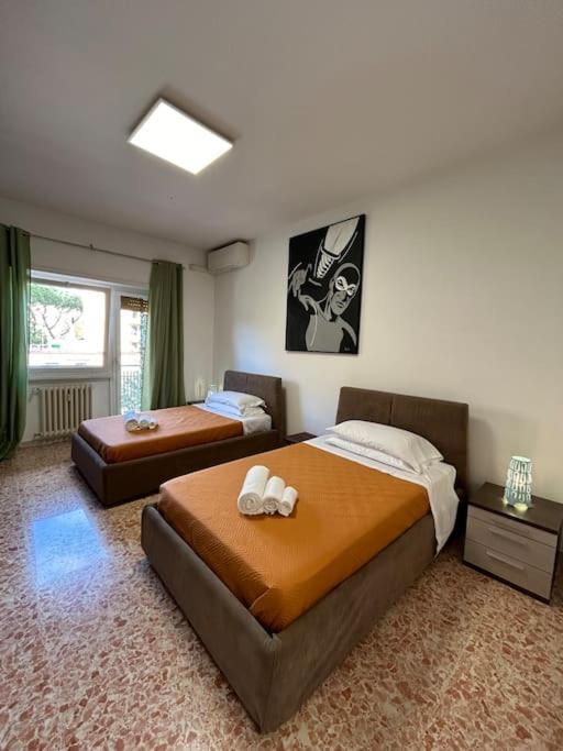 Prella House 50 Mt Da Metro B Jonio Lägenhet Rom